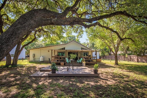 Honey Haus on the Horseshoe Home image 21