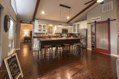 Honey Haus on the Horseshoe Home image 24